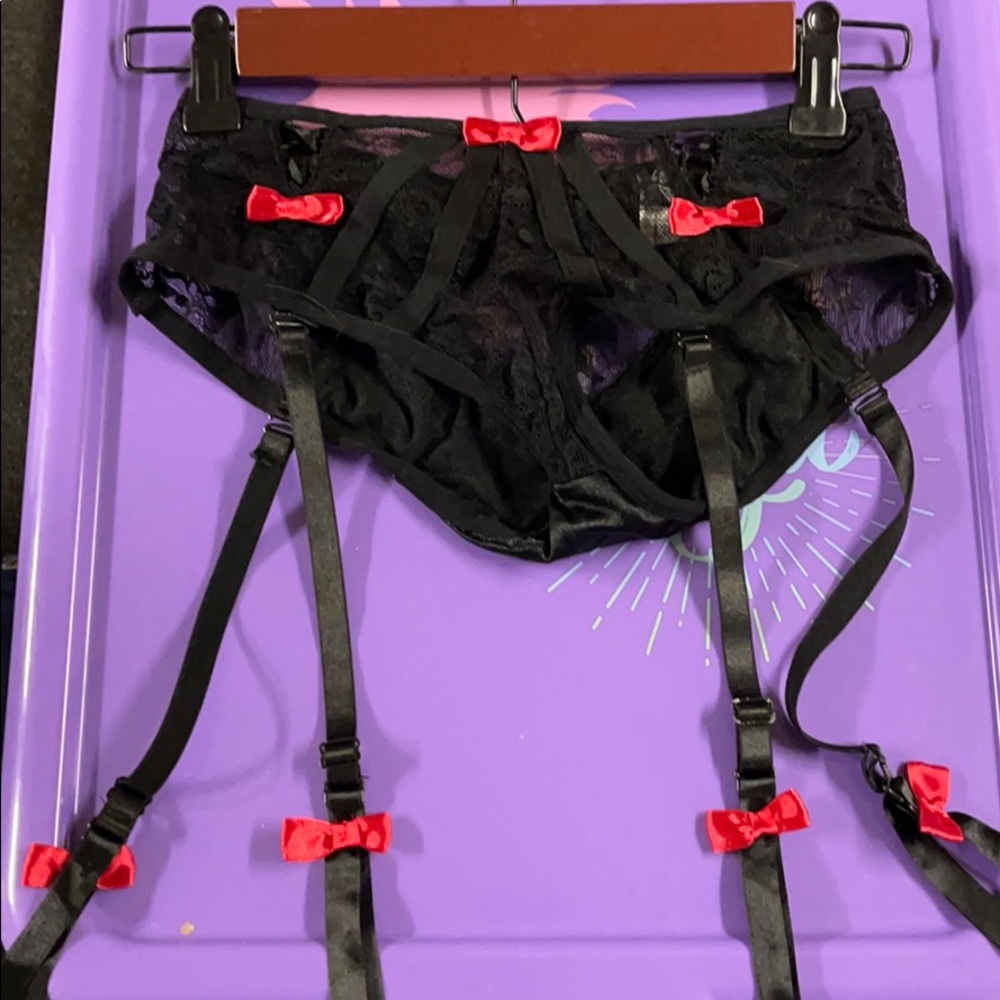 Black and red heart lace hot pants